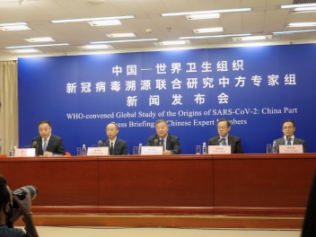 联合专家组中方组长梁万年：首次发现的病例并不意味着就是零号病例