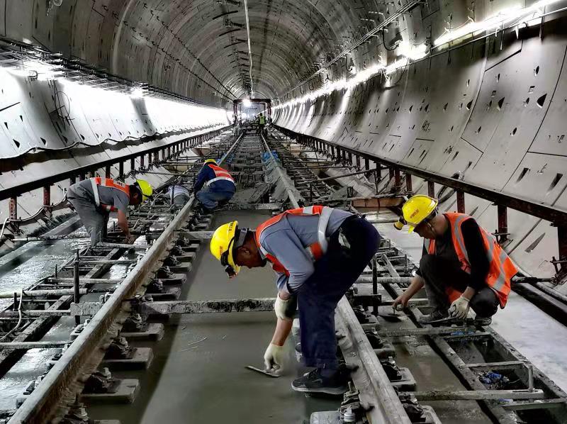 土建完成95%！广州地铁十八号线首通段隧道贯通   