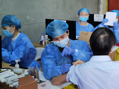  累计为4万余市民接种，南科大医院“开足马力”助力疫苗接种  