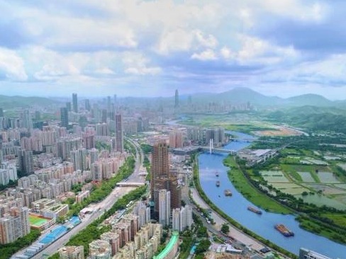 深圳的“河”与“湾”