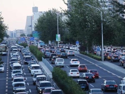预计日均车流峰值达840万车次，2021年“五一”假期广东省公路交通出行研判  