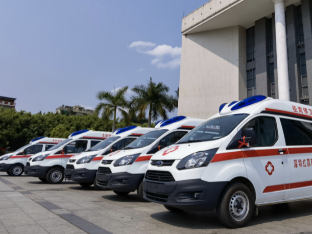红荔慈善基金会向兴宁捐赠救护车和医疗设备，企业家7年捐赠超过1.85亿元