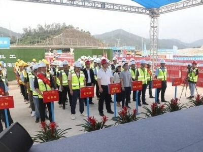 深圳坪山区人民医院重建项目预计基础工程今年11月完成