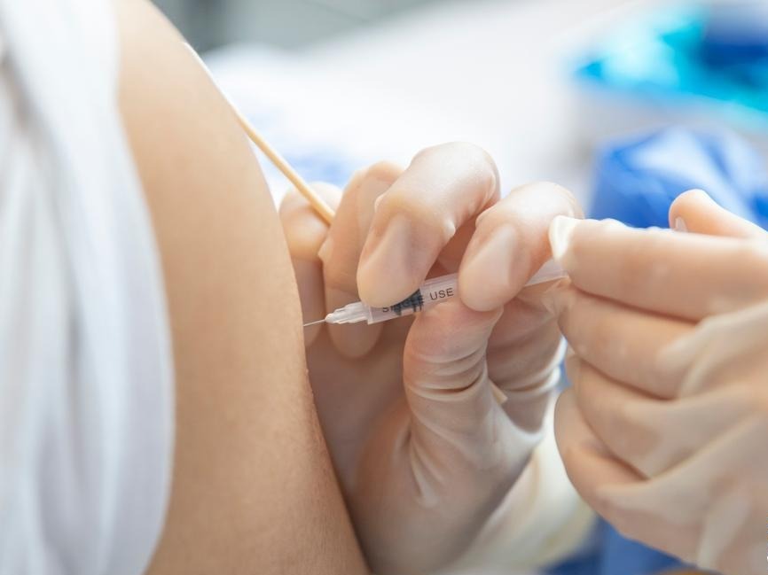 过敏体质、备孕者能否接种新冠疫苗？中疾控专家回应
