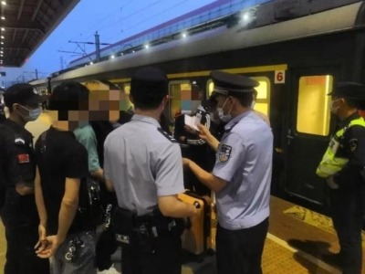 6名花季少年“组团”离家出走，深圳铁警及时找回