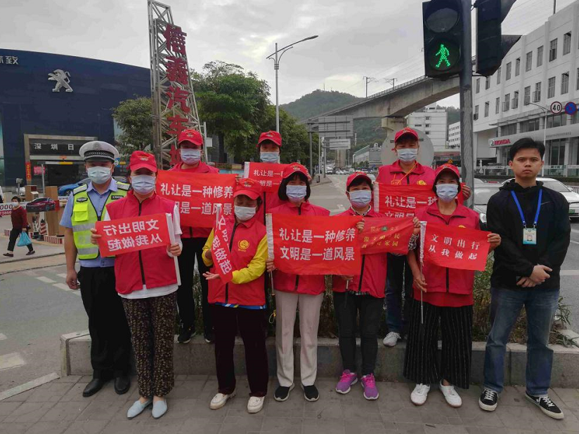 园山街道银荷社区多措并举保障居民平安出行   