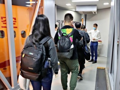 美国政府放宽旅行限制，中国留学生可在秋季开学时重返校园
