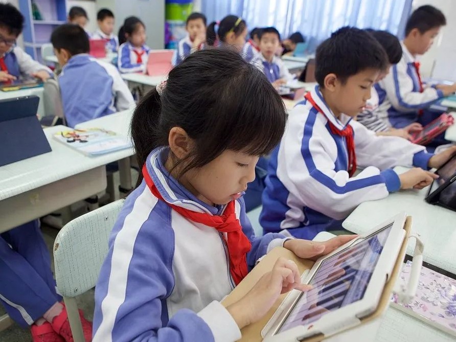 深政观察 | 深圳开始谋划十二年免费教育，力争到2025年逐步推进