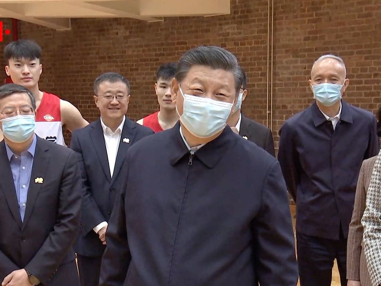 时政马上评丨跟随总书记的脚步 体会学长重回母校的深意
