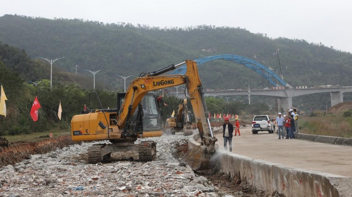 为金海公路大桥横琴互通段通车打基础，横琴这条路动工！