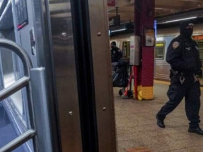 美亚裔女子两度被推地铁轨道，嫌犯折返再犯案