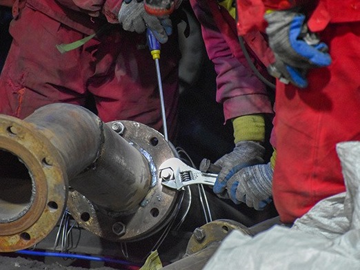新疆煤矿事故救援：救援队已到井下测量有毒气体浓度及水位