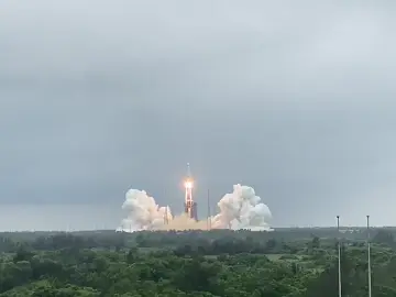 习近平致电祝贺空间站天和核心舱发射成功