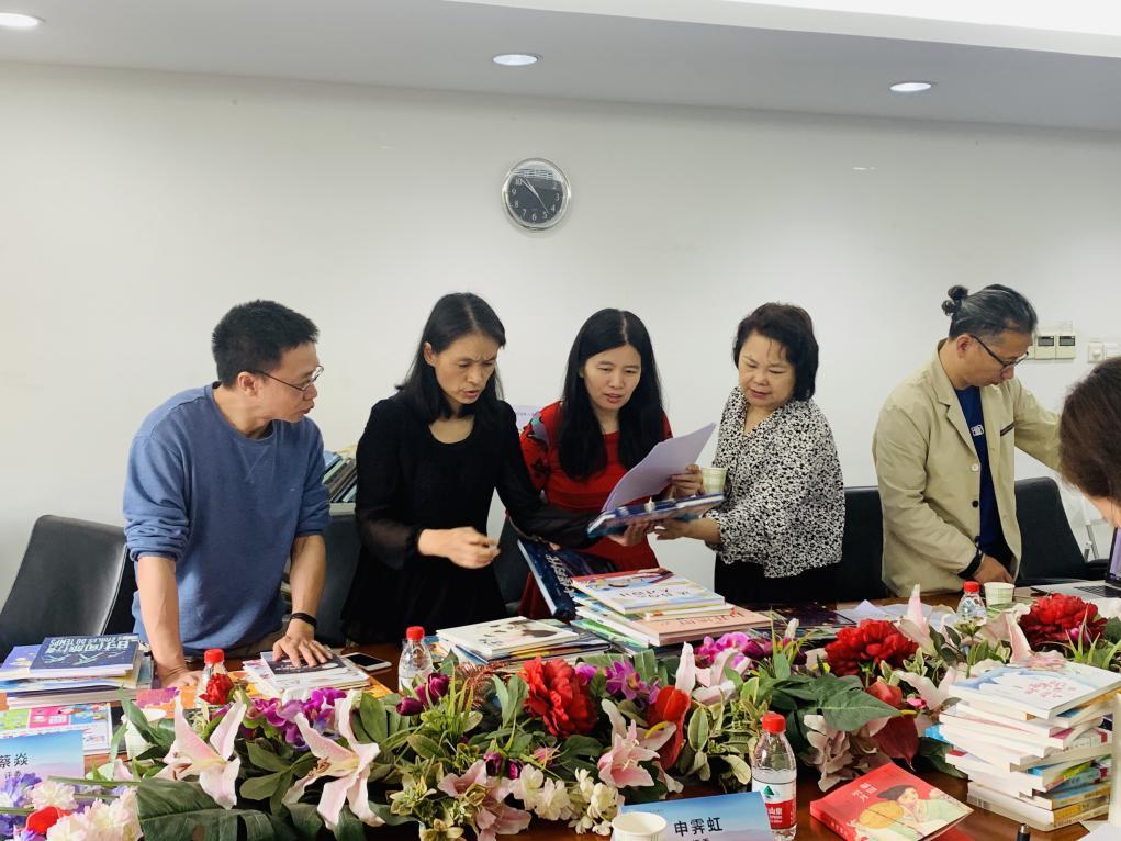 把阅读的权利还给孩子——2021“我最喜爱的童书”150强抢鲜读
