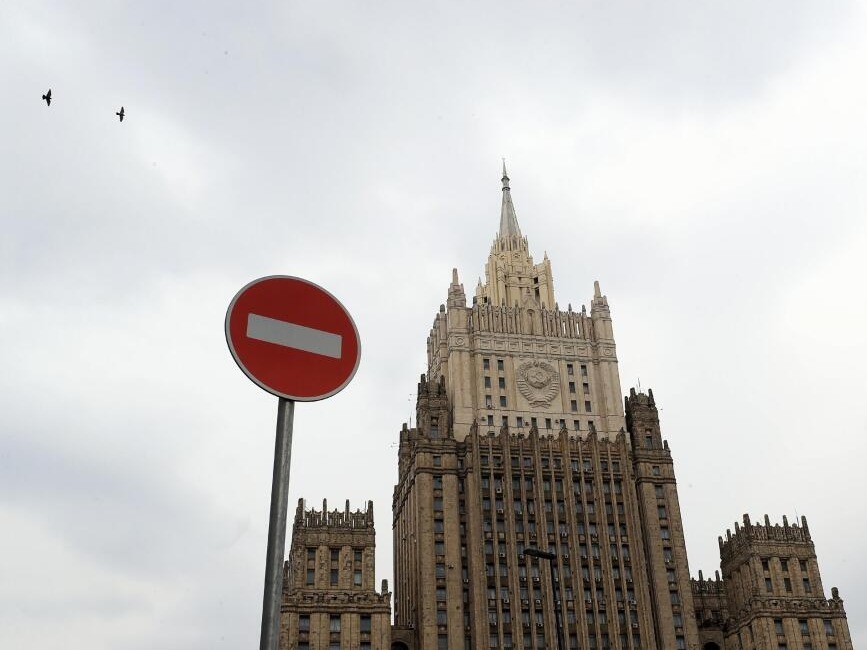 俄罗斯外交部要求美国被驱逐外交人员限期离境
