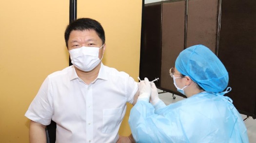 疫苗接种进企业！珠海市人民医院为华发集团提供“上门服务”