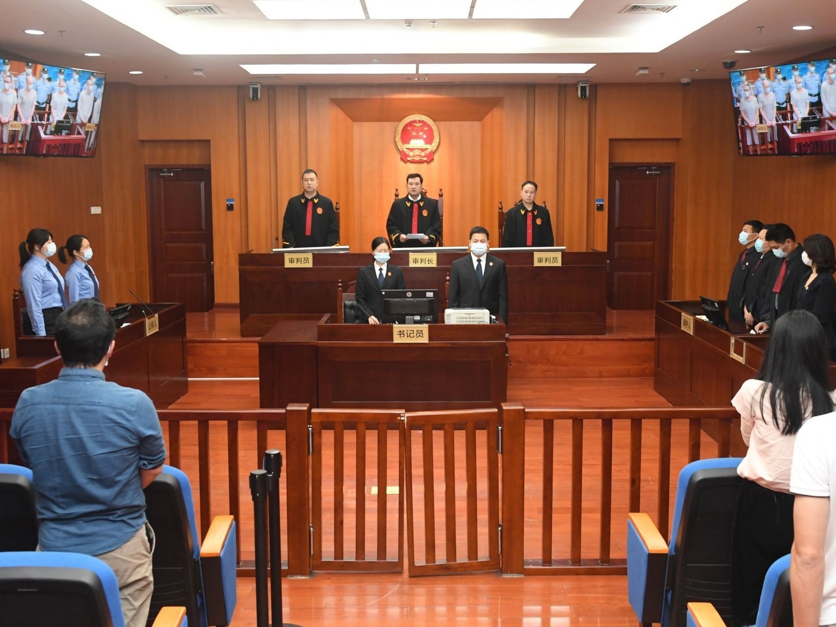 深圳宣判一起特大电信网络诈骗案：首要分子获刑13年，数额达八千多万