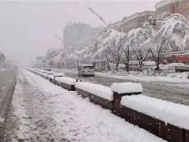 60年不遇！新疆拜城县降暴雪，积雪深度达36.9厘米