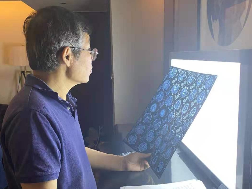 国内神经内科专家黄一宁：哪天我不能再学习了，就不能再行医了