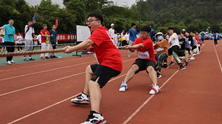 数千健儿角逐赛场展风采！北京师范大学珠海园区举行2021全民健身运动会
