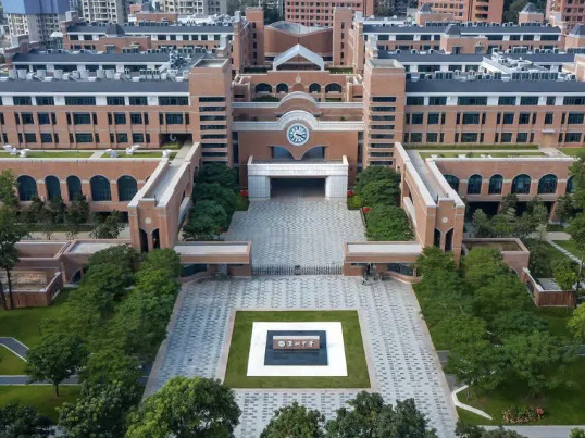深圳中学坪山创新学校9月开学