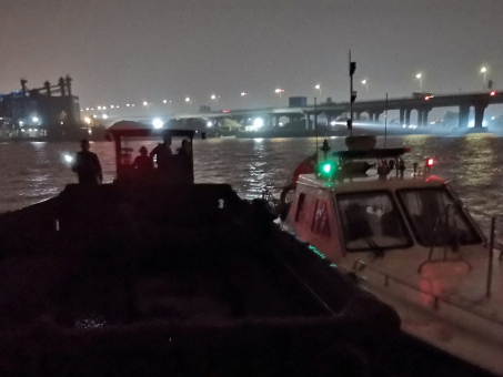 雨夜伏击，一船舶深圳西部海域非法倾废被查