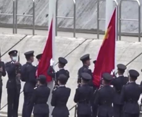 央视热评：香港纪律部队首次中式步操升旗传递重大信号