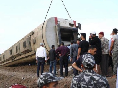 埃及一列车脱轨，已致23人死亡