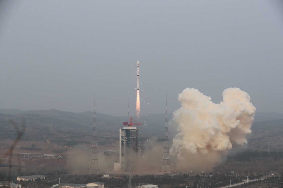 长四乙火箭成功发射试验六号03卫星，主要开展空间环境探测