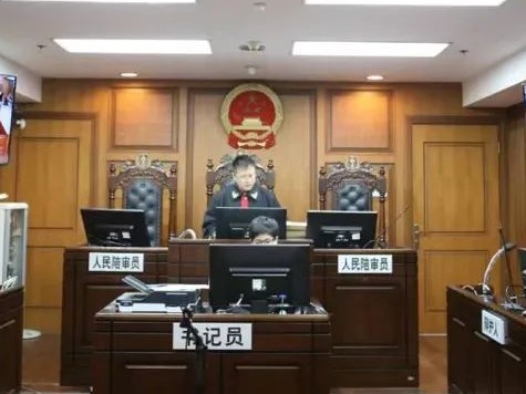 儿子卖假鞋被判刑，父母接着卖，又被判了……