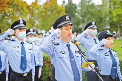 “全国优秀人民警察”邱光明：正人先正己，愿能成为年轻民警的好师长、好榜样