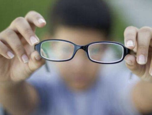 眼科专家：幼儿园近视未来肯定高度近视，应监测青少年眼轴变化