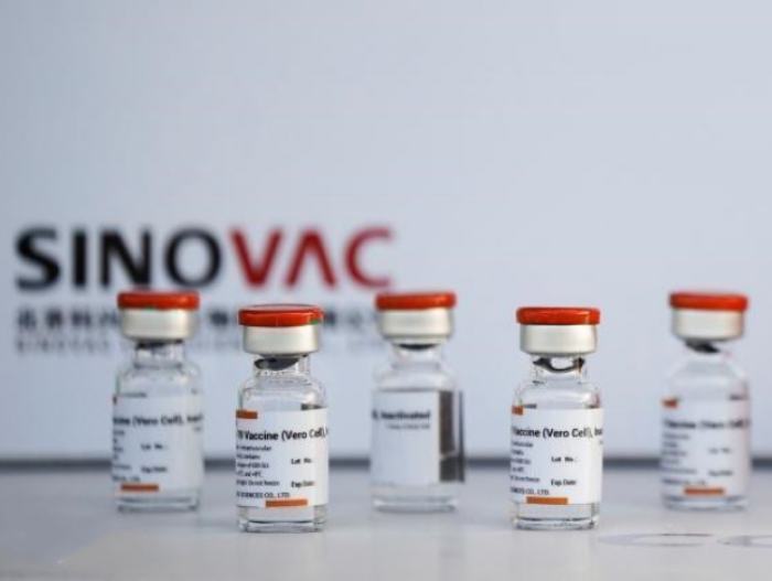 首批中国产新冠疫苗运抵厄瓜多尔 厄总统迎接