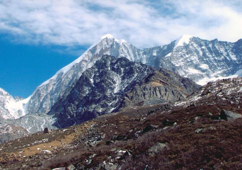 一名山东登山者在四川田海子山失联，四川登山协会：正在搜救