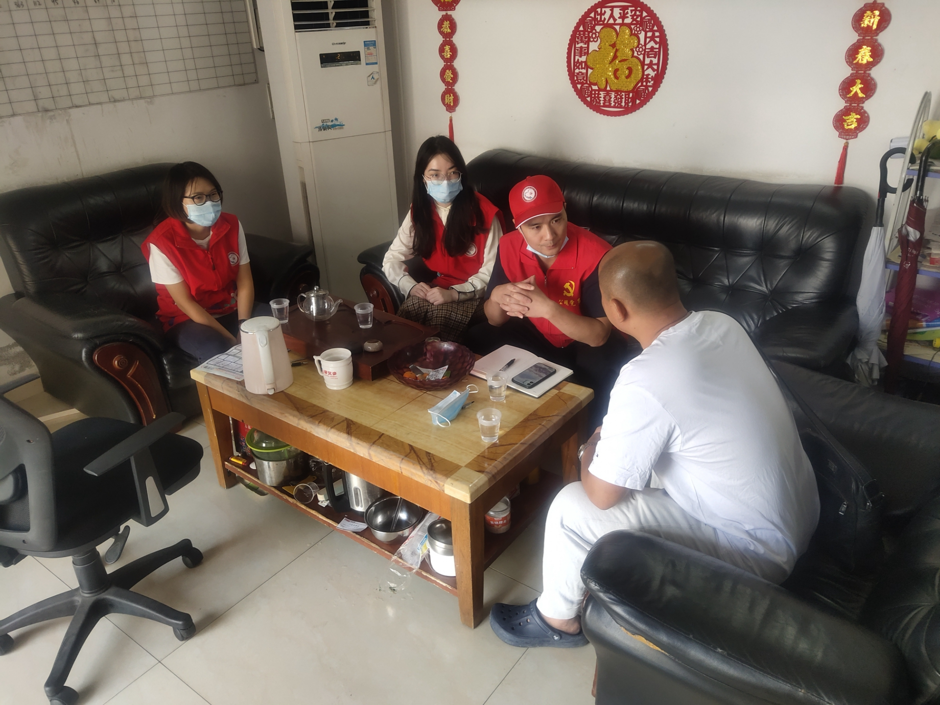 公明冠城园区党群服务中心：精准打造服务企业“前哨站” 高效解决员工餐补诉求              