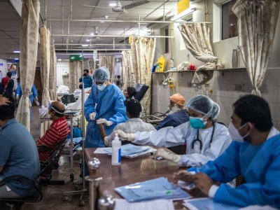 印度首都23名新冠患者逃离公立医院，或因获得更好医疗设施