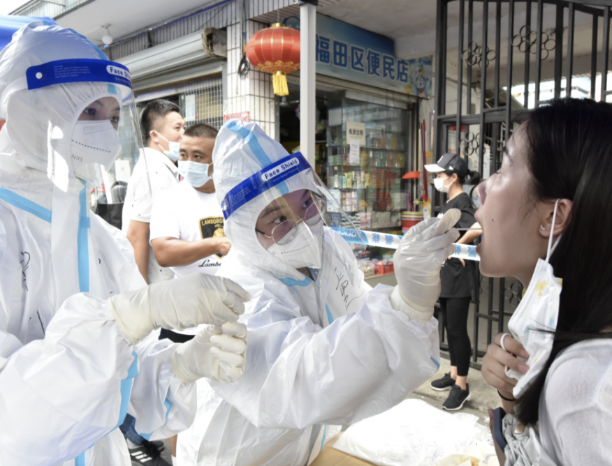你守护我 我温暖你  市民暖心之举感动一线医务人