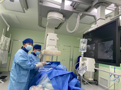 龙岗三院首次运用新技术完成动脉栓塞术