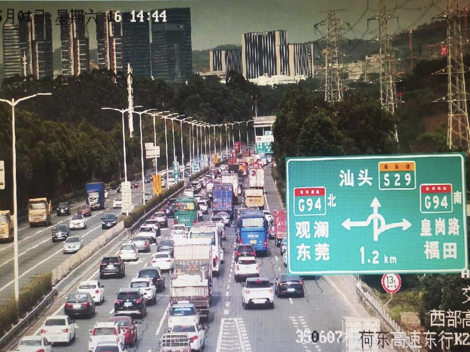 市区出发3小时开不到大鹏！假期首日深圳热门景区拥堵严重