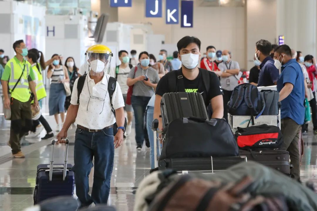 香港特区政府进一步收紧对从台湾及新加坡抵港人士的疫情防控措施