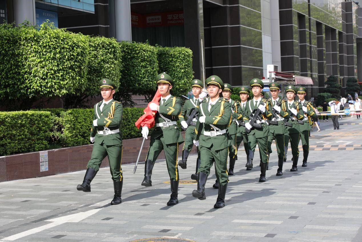 “红旗高扬忆峥嵘 党史学习进行时” 罗湖区桂园街道举行升旗仪式