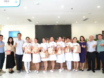 我为群众办实事｜深圳市关爱办携爱心企业慰问社康一线护士