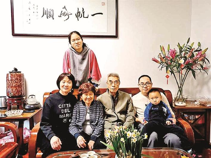 宝安医生谢嘉嘉家庭获广东“最美家庭”称号