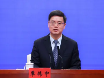 新任深圳市市长覃伟中回应六大热点问题，深圳未来这样干！