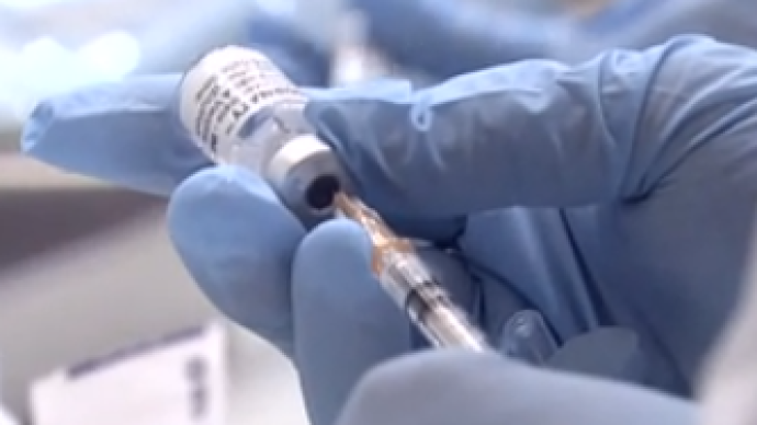钟南山：新冠病毒可能将与人类长期共存，可能要定期打疫苗