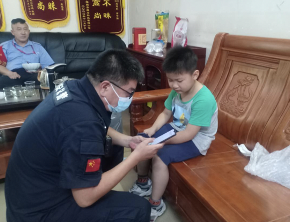 小朋友和家人走失，公交好司机平安送回家