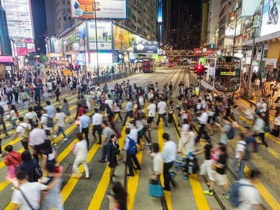 香港最新人口数据来了！原来居住在内地的港人有这么多......