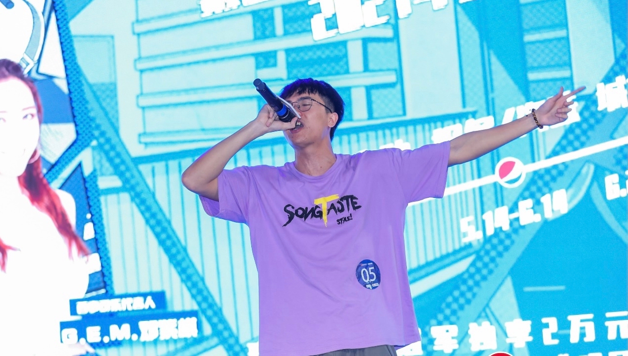 唱响校园青春梦想！大学生一展歌喉