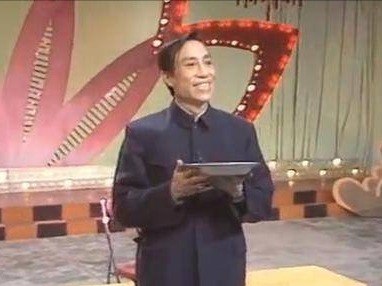 著名哑剧表演艺术家王景愚去世，其表演的《吃鸡》红遍大江南北 