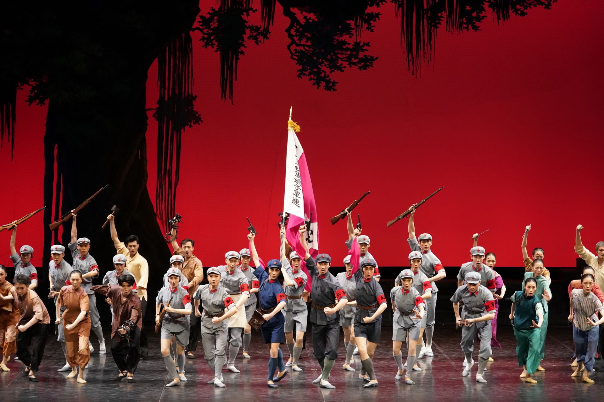 历久弥新仍有观众缘中央芭蕾舞团红色娘子军要来上海了
